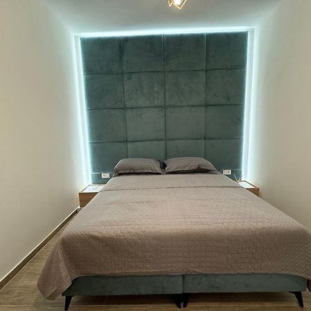 Isla'S Luxurious Seaside Apartments Dıraç Dış mekan fotoğraf